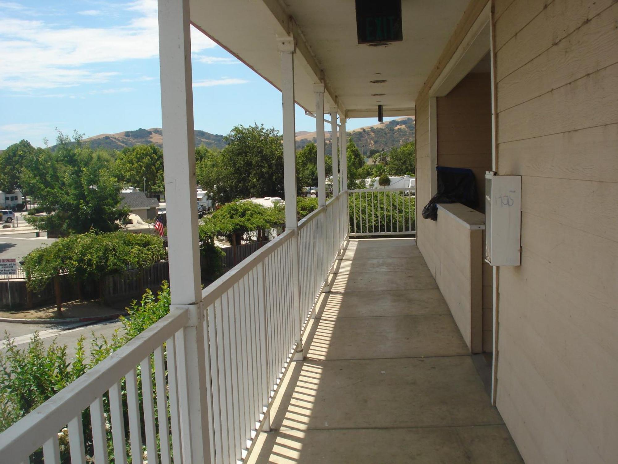 Garlic Farm Inn Gilroy Exterior photo